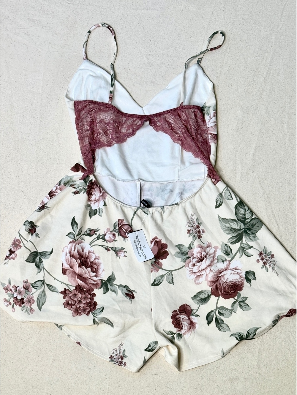 Windsor NWT Ivory Floral Lace Back Romper Size M MSRP $39.90